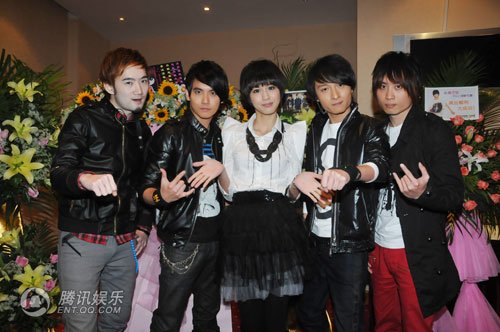 2010-03-15 騰訊娛樂 新聞照.jpg