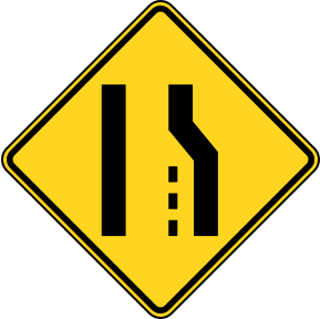 45_LANE REDUCTION RIGHT LANE ENDS 前方右道縮減