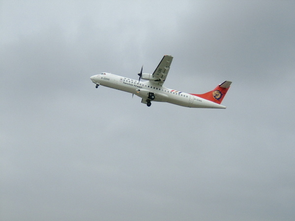 復興ATR72-200   2.jpg