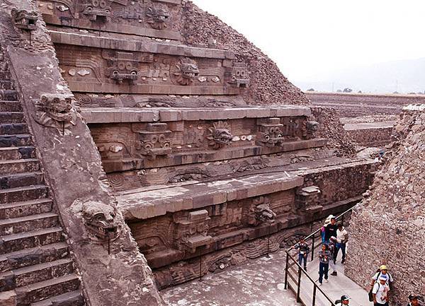 Teotihuacan 1.jpg