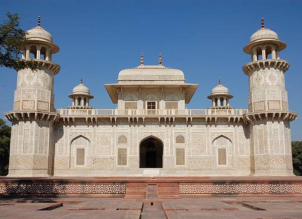 Taj i1.jpg