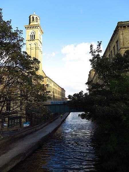 Saltaire b6.JPG