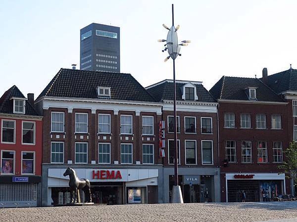 Leeuwarden b1.JPG Leeuwarden b1.JPG