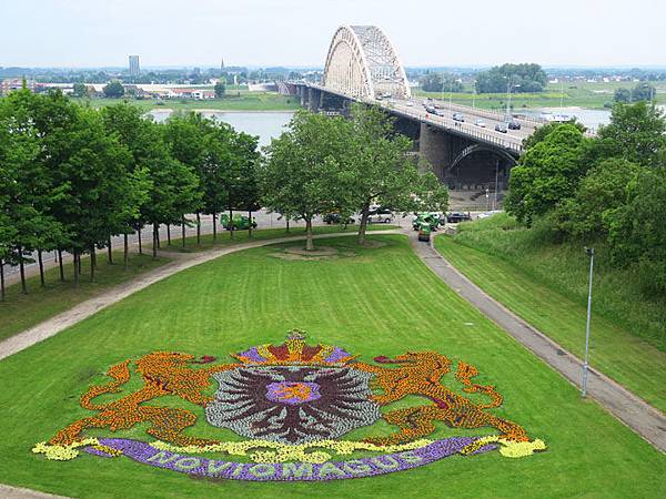 Nijmegen e3.JPG Nijmegen e3.JPG