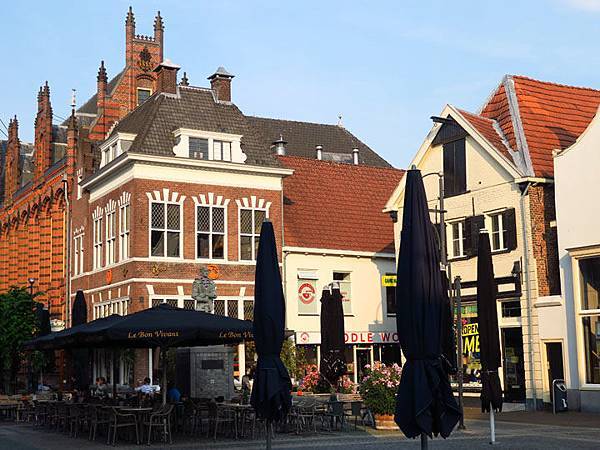 Arnhem a2.JPG Arnhem a2.JPG