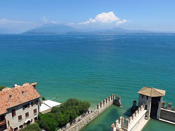 Sirmione a1.JPG Sirmione a1.JPG