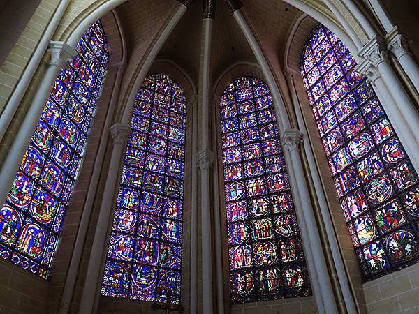 Chartres d1.JPG Chartres d1.JPG