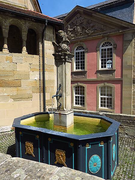 Schwabisch Hall f1.JPG Schwabisch Hall f1.JPG