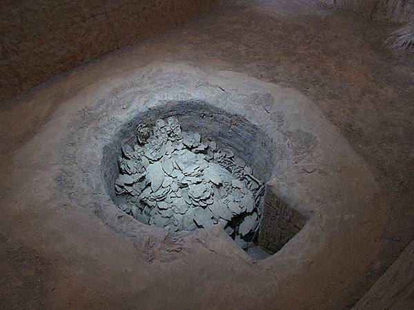 Anyang e1.JPG Anyang e1.JPG