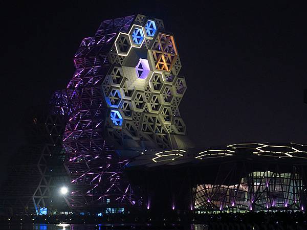 Kaohsiung lc2.JPG Kaohsiung lc2.JPG