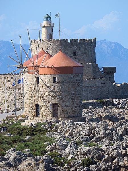 希臘跳島(五十三)‧羅德島(五)‧新城、港口、海灘(Rhod