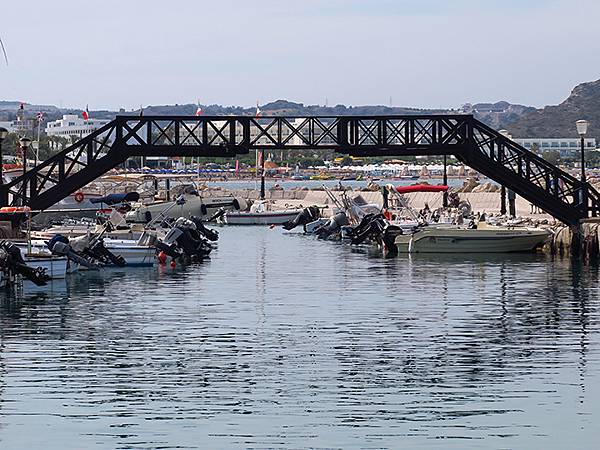 希臘跳島(五十三)‧羅德島(五)‧新城、港口、海灘(Rhod