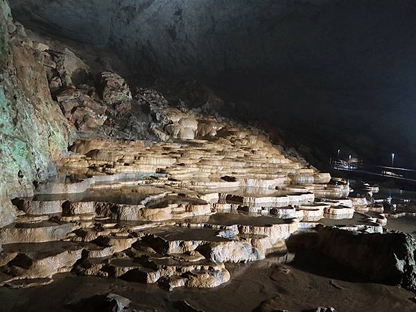 日本‧秋芳洞和秋吉台(Akiyoshido & Akiyos