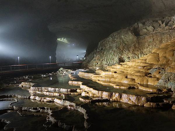 日本‧秋芳洞和秋吉台(Akiyoshido & Akiyos
