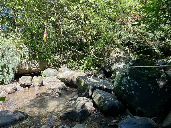 小百岳011｜姜子寮O型縱走：福興宮 > 姜子寮絕壁古道 >