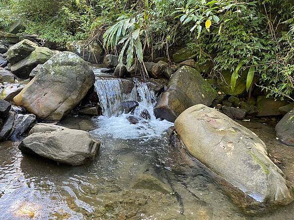 小百岳011|姜子寮O型縱走:福興宮 > 姜子寮絕壁古道 > 小百岳011|姜子寮O型縱走:福興宮 > 姜子寮絕壁古道 >