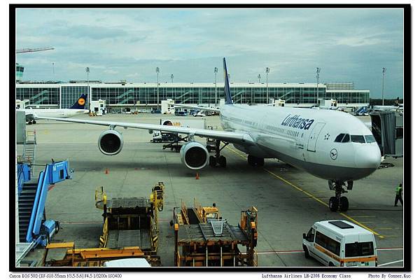 Lufthansa Airlines LH-2306 Economy Class