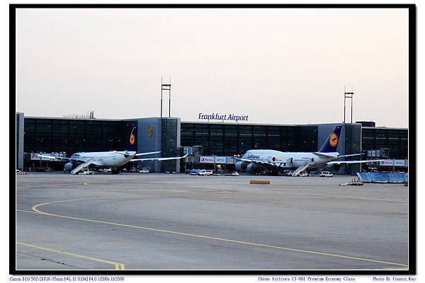 China Airlines CI-061 Premium Economy Class