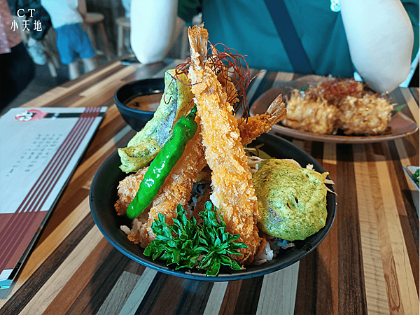 新竹美食-清大美食-平價美食-日本料理推薦-CP值超高-生魚片-海鮮-丼飯-新鮮-山口刺身ま丼飯專賣店