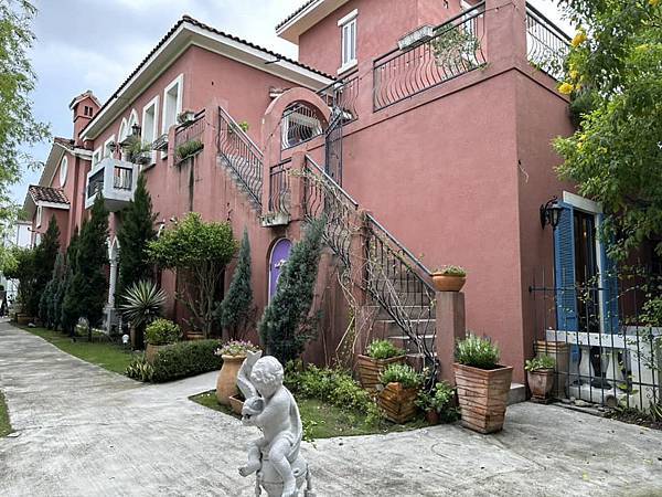 【台中】Bacitali小義大利 浪漫粉紅城堡既豪華又唯美 【台中】Bacitali小義大利 浪漫粉紅城堡既豪華又唯美