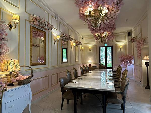 【台中】Bacitali小義大利 浪漫粉紅城堡既豪華又唯美 【台中】Bacitali小義大利 浪漫粉紅城堡既豪華又唯美