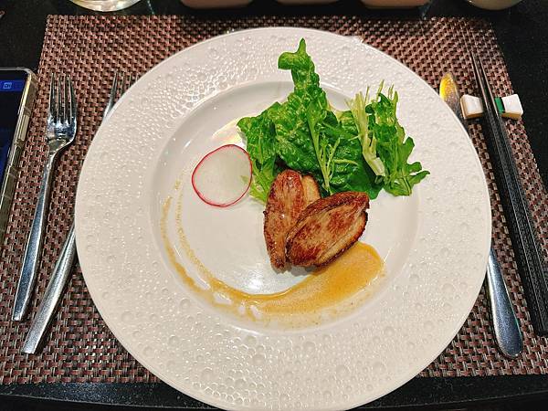 【宜蘭】饗宴鐵板燒 互動式無菜單鐵板燒 從前菜到甜點都精彩 【宜蘭】饗宴鐵板燒 互動式無菜單鐵板燒 從前菜到甜點都精彩