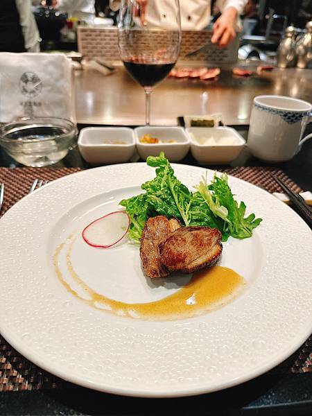 【宜蘭】饗宴鐵板燒 互動式無菜單鐵板燒 從前菜到甜點都精彩 【宜蘭】饗宴鐵板燒 互動式無菜單鐵板燒 從前菜到甜點都精彩