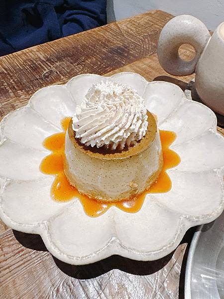 【台北】La Grotta甜點咖啡 在忙碌城市裡的小山洞，喜