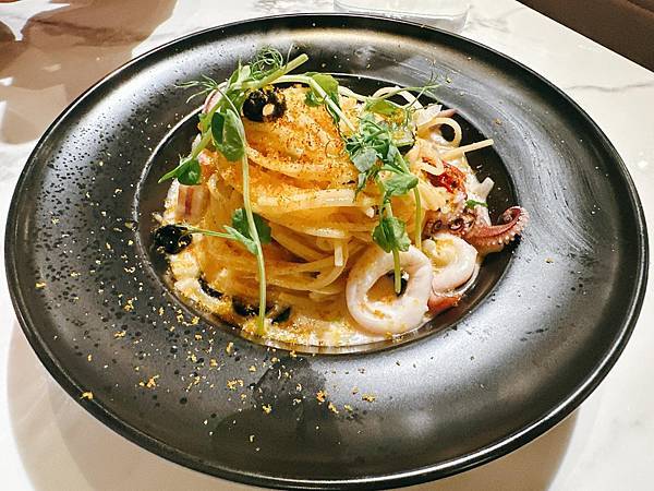 【台北】elementi 根元咖啡 大稻埕百年街屋華麗洋樓裡