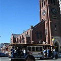 look!!look!! the famous cable car~~