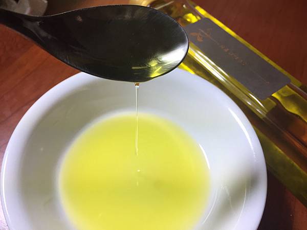 神茶油.jpg 神茶油.jpg
