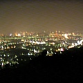 桃園龜山某座山上的夜景....