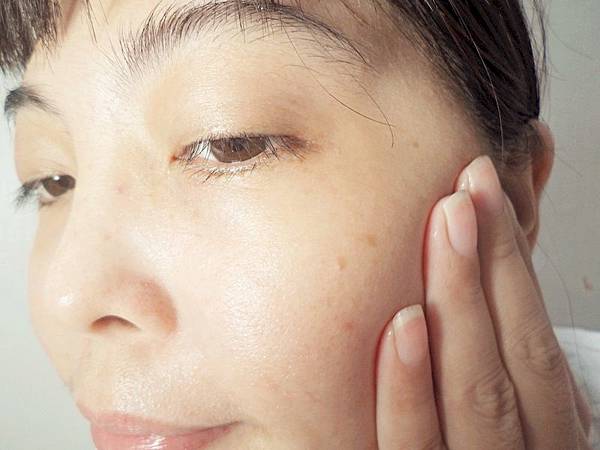 護膚 ░ 日本美容界先驅-「山野愛子」創立品牌,YAMANO琥珀輕齡緊緻凝露_7.jpg 護膚 ░ 日本美容界先驅-「山野愛子」創立品牌,YAMANO琥珀輕齡緊緻凝露_7.jpg