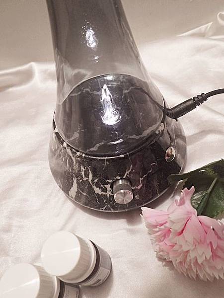 香氛 ░ 美國精油擴香儀領導品牌ORGANIC AROMAS,超級美✨ 黑色大理石紋有機香氛擴香儀 – 富裕_10.jpg 香氛 ░ 美國精油擴香儀領導品牌ORGANIC AROMAS,超級美✨ 黑色大理石紋有機香氛擴香儀 – 富裕_10.jpg