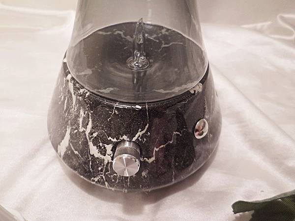 香氛 ░ 美國精油擴香儀領導品牌ORGANIC AROMAS,超級美✨ 黑色大理石紋有機香氛擴香儀 – 富裕_22.jpg 香氛 ░ 美國精油擴香儀領導品牌ORGANIC AROMAS,超級美✨ 黑色大理石紋有機香氛擴香儀 – 富裕_22.jpg