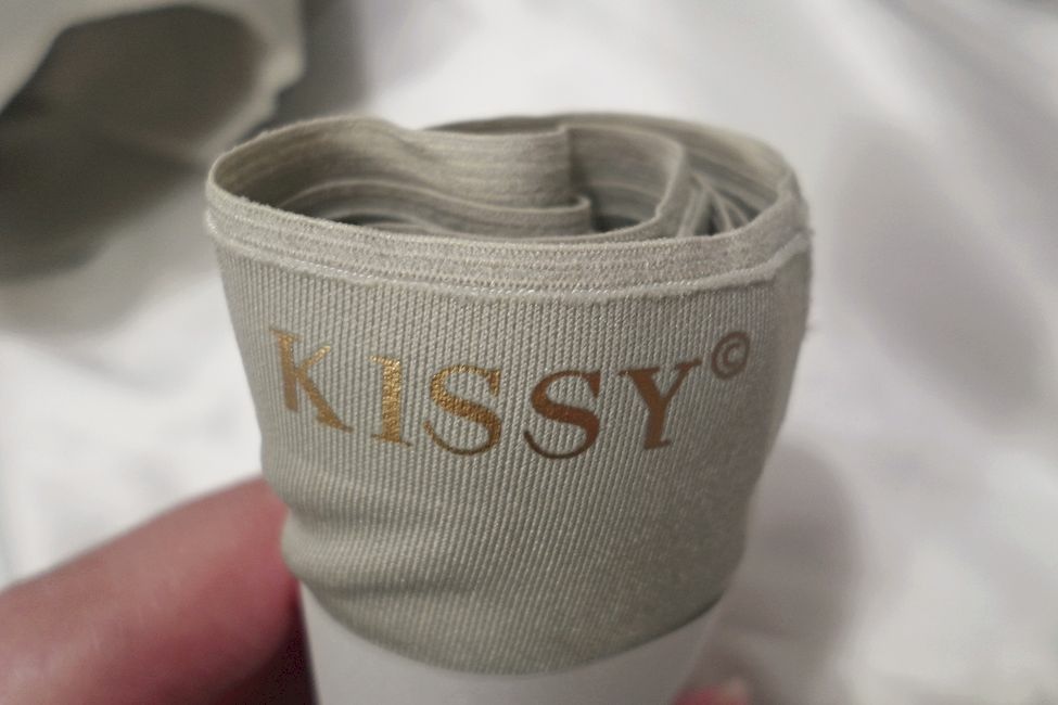 穿搭 ░　kissy taiwan如吻內衣哪裡買？無痕無鋼圈內衣開箱bra top推薦👙，同場附贈養眼猛男照!!!! kissy男性內褲貼身四角褲開箱🩲_31.jpg