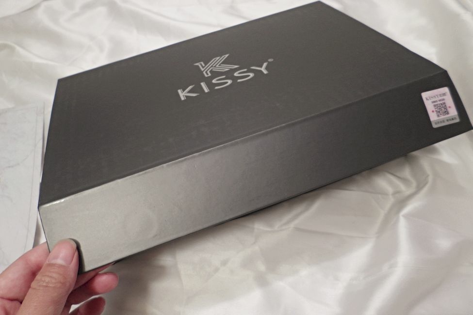 穿搭 ░　kissy taiwan如吻內衣哪裡買？無痕無鋼圈內衣開箱bra top推薦👙，同場附贈養眼猛男照!!!! kissy男性內褲貼身四角褲開箱🩲_67.jpg