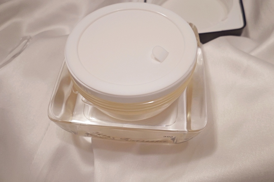 護膚 ░ 母親節選禮-IVANNA 依凡娜 讓你愛上自己的美麗,貴婦級精華液、依凡娜極致靚白修護面膜_12.jpg 護膚 ░ 母親節選禮-IVANNA 依凡娜 讓你愛上自己的美麗,貴婦級精華液、依凡娜極致靚白修護面膜_12.jpg