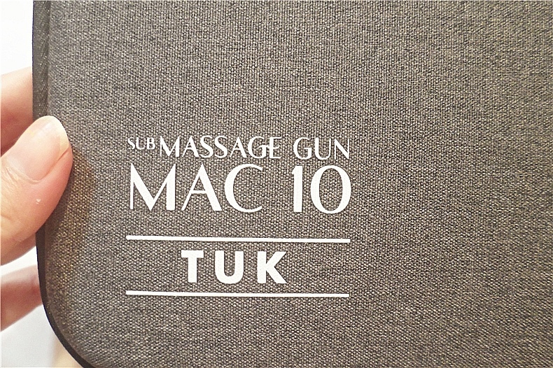 3C運動｜【TUK體育刻】MAC 10 震動按摩槍，三段式馬達筋膜槍，肌肉relax 4種實用按摩頭，外帶出門好容易！13.jpg