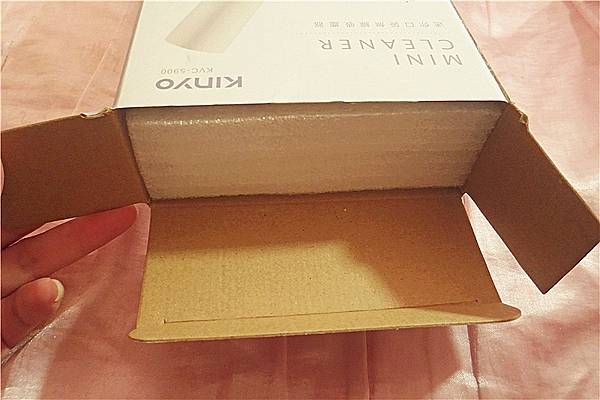 kinyo吸塵器評價評價高的無線手持小型吸塵器 汽車用吸塵器 攜帶式吸塵器開箱文 3C開箱文7.jpg kinyo吸塵器評價評價高的無線手持小型吸塵器 汽車用吸塵器 攜帶式吸塵器開箱文 3C開箱文7.jpg