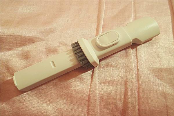 kinyo吸塵器評價評價高的無線手持小型吸塵器 汽車用吸塵器 攜帶式吸塵器開箱文 3C開箱文16.jpg kinyo吸塵器評價評價高的無線手持小型吸塵器 汽車用吸塵器 攜帶式吸塵器開箱文 3C開箱文16.jpg