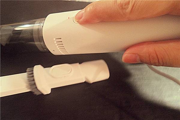 kinyo吸塵器評價評價高的無線手持小型吸塵器 汽車用吸塵器 攜帶式吸塵器開箱文 3C開箱文47.jpg kinyo吸塵器評價評價高的無線手持小型吸塵器 汽車用吸塵器 攜帶式吸塵器開箱文 3C開箱文47.jpg