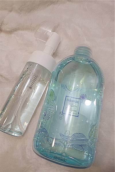 洗臉的清香如同噴過香水般,LHERBOFLORE蕾舒翠 高效純淨潔顏蜜10.jpg 洗臉的清香如同噴過香水般,LHERBOFLORE蕾舒翠 高效純淨潔顏蜜10.jpg