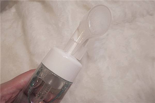 洗臉的清香如同噴過香水般,LHERBOFLORE蕾舒翠 高效純淨潔顏蜜20.jpg 洗臉的清香如同噴過香水般,LHERBOFLORE蕾舒翠 高效純淨潔顏蜜20.jpg