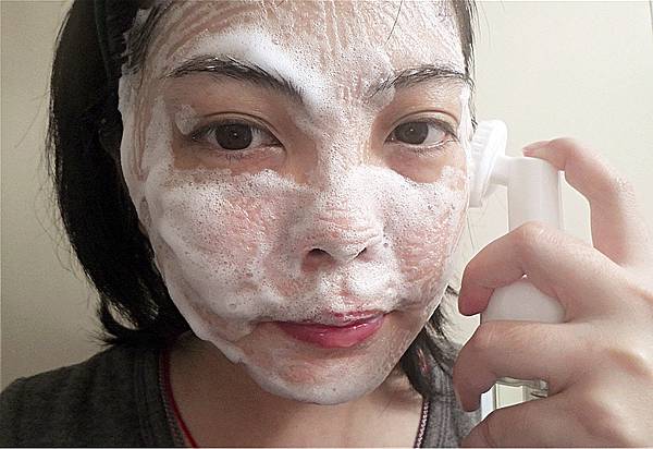 洗臉的清香如同噴過香水般,LHERBOFLORE蕾舒翠 高效純淨潔顏蜜30.jpg 洗臉的清香如同噴過香水般,LHERBOFLORE蕾舒翠 高效純淨潔顏蜜30.jpg