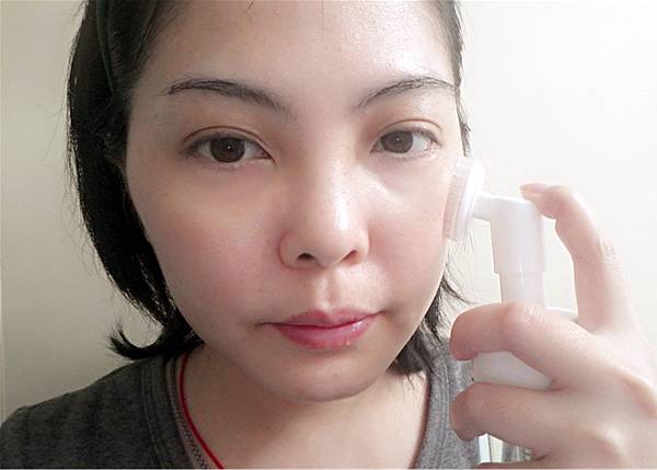 洗臉的清香如同噴過香水般,LHERBOFLORE蕾舒翠 高效純淨潔顏蜜28.jpg 洗臉的清香如同噴過香水般,LHERBOFLORE蕾舒翠 高效純淨潔顏蜜28.jpg