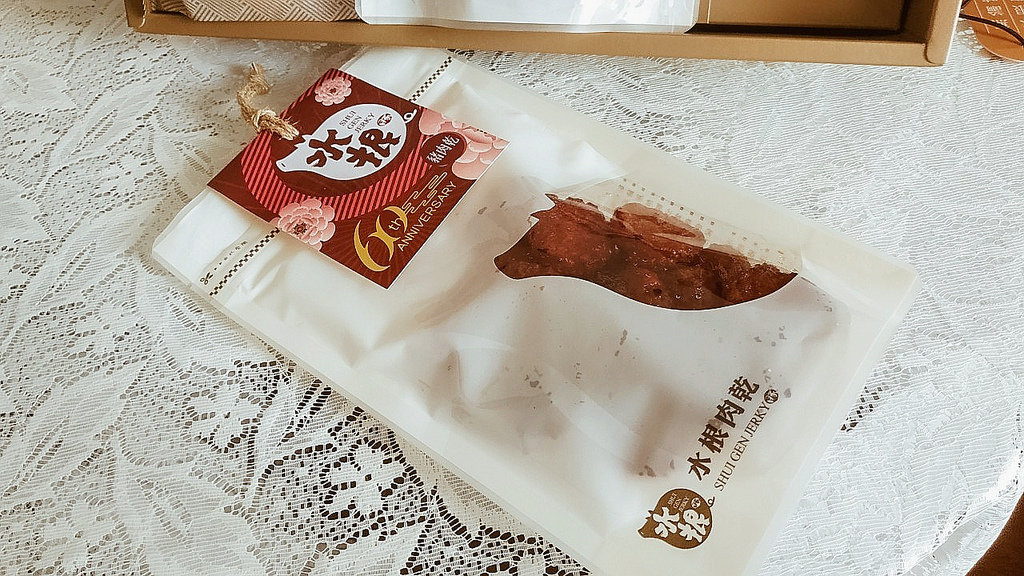 水根肉乾酥鬆餅聯名禮盒(福氣)，越吃越唰嘴的台灣味柚香圓燒x台味醬燒肉乾和千層酥鬆餅05.jpg