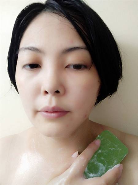 【Medimix】阿育吠陀天然草本精萃皂，原廠正貨皂印度香皂洗臉洗身都可以的好皂05.jpg