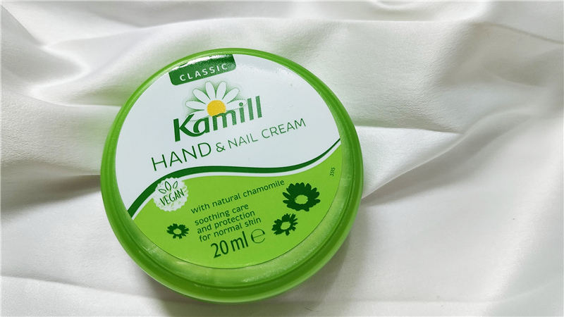 使用德國  kamill洋甘菊護手霜 x kamill經典洋甘菊植萃皂x kamill摩洛哥油洗髮皂，做好冬天肌膚的照顧10.jpg