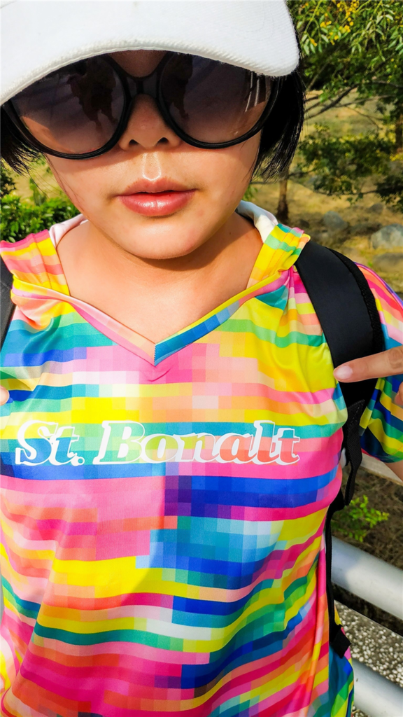 St. Bonalt 聖伯納戶外 彩格條紋套裝 ,顯瘦又有彈性好穿的超亮眼運動套裝104.png St. Bonalt 聖伯納戶外 彩格條紋套裝 ,顯瘦又有彈性好穿的超亮眼運動套裝104.png